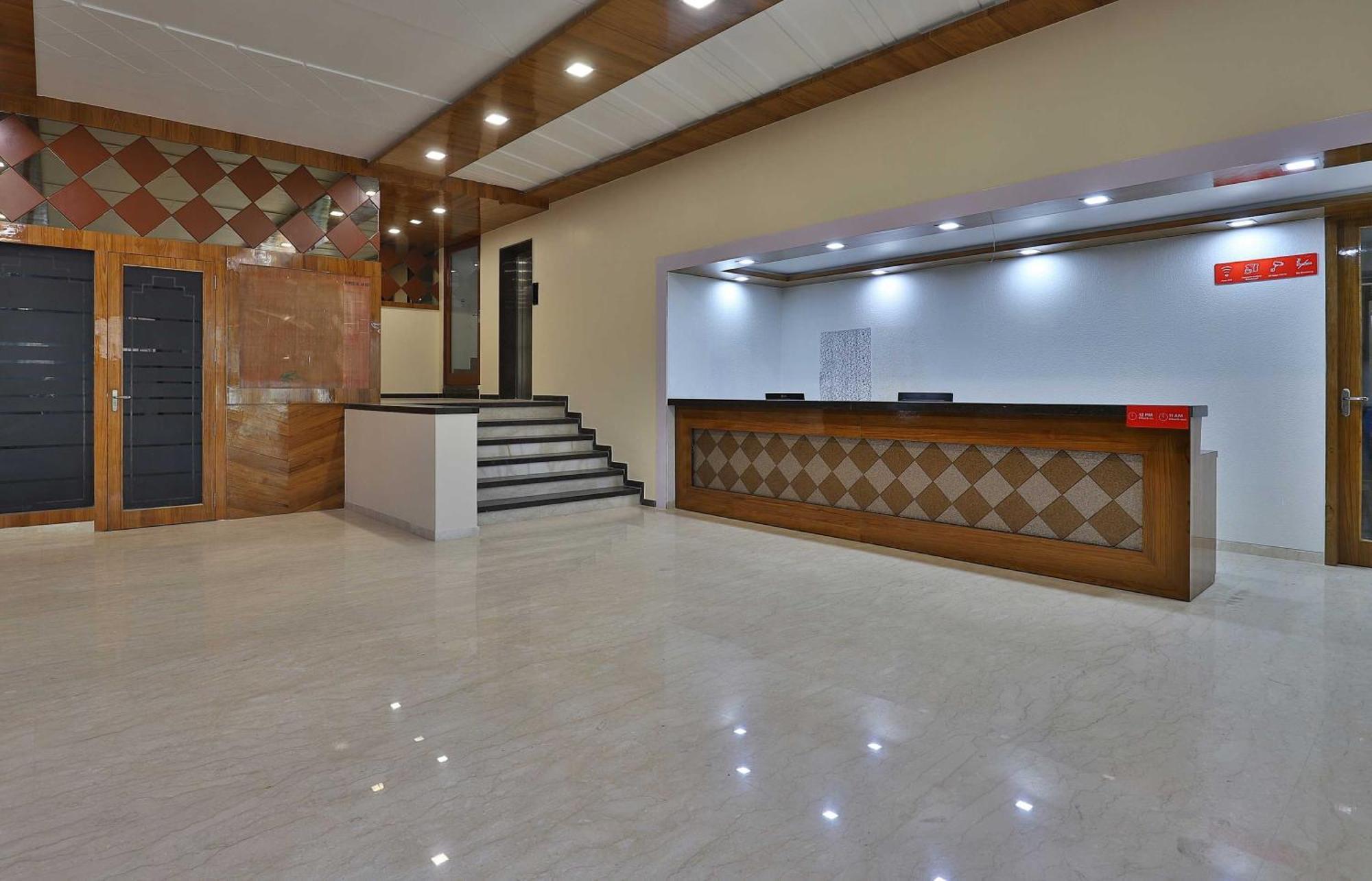 Collection O Panchsheel Hotel Вадодара Екстериор снимка