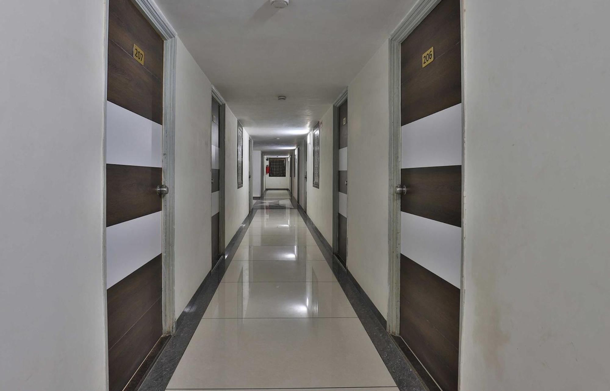 Collection O Panchsheel Hotel Вадодара Екстериор снимка